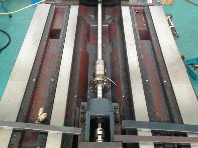 數(shù)控機床絲桿更換